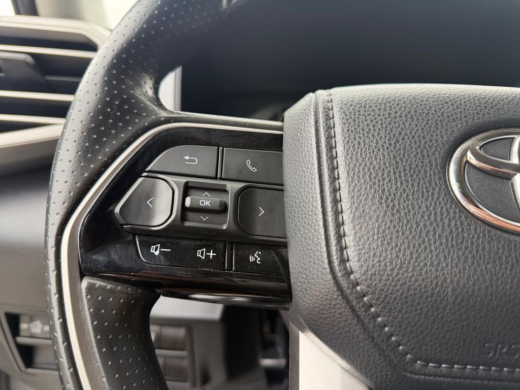 Used 2022 Silver Toyota SR5 image 24