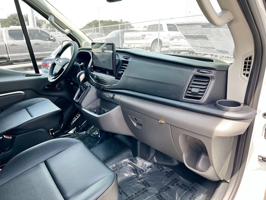 New 2026 Oxford White Ford Base image 23