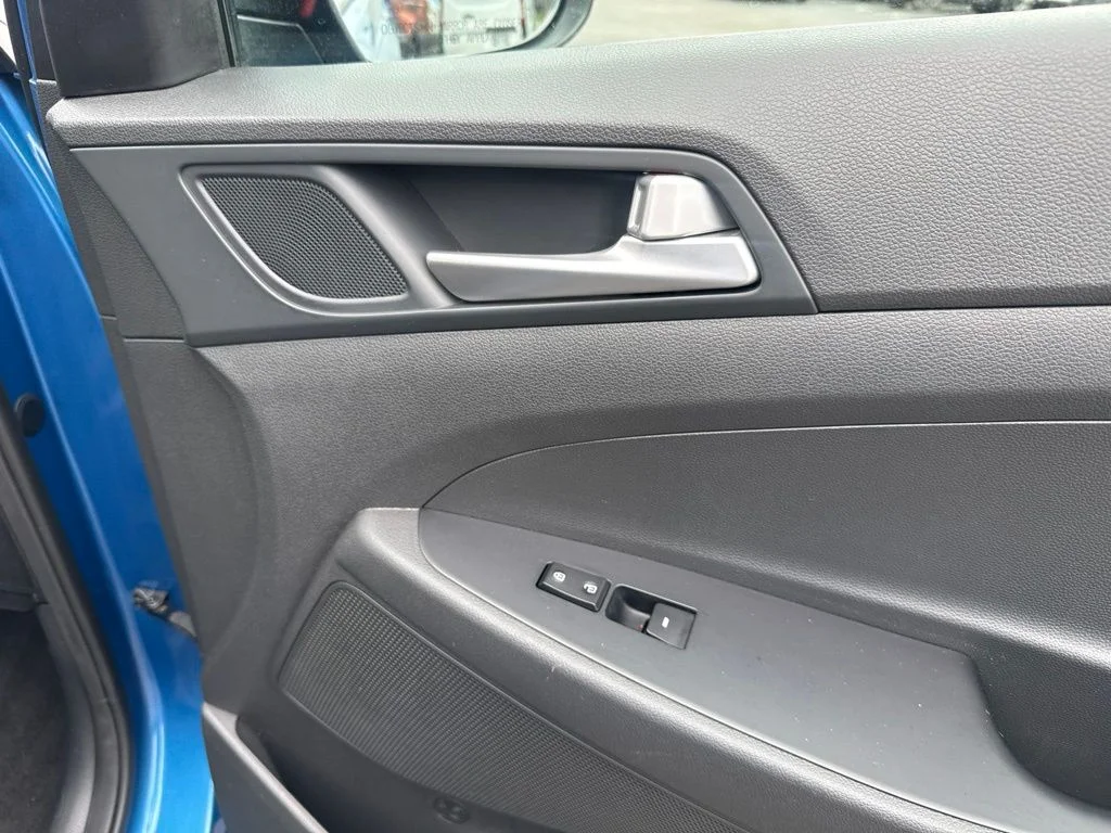 Used 2020 Aqua Blue Hyundai Value image 36