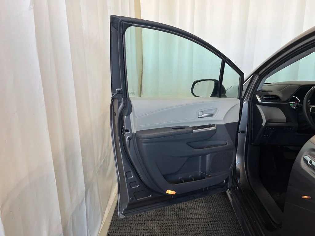 Used 2022 Gray Toyota XLE image 19