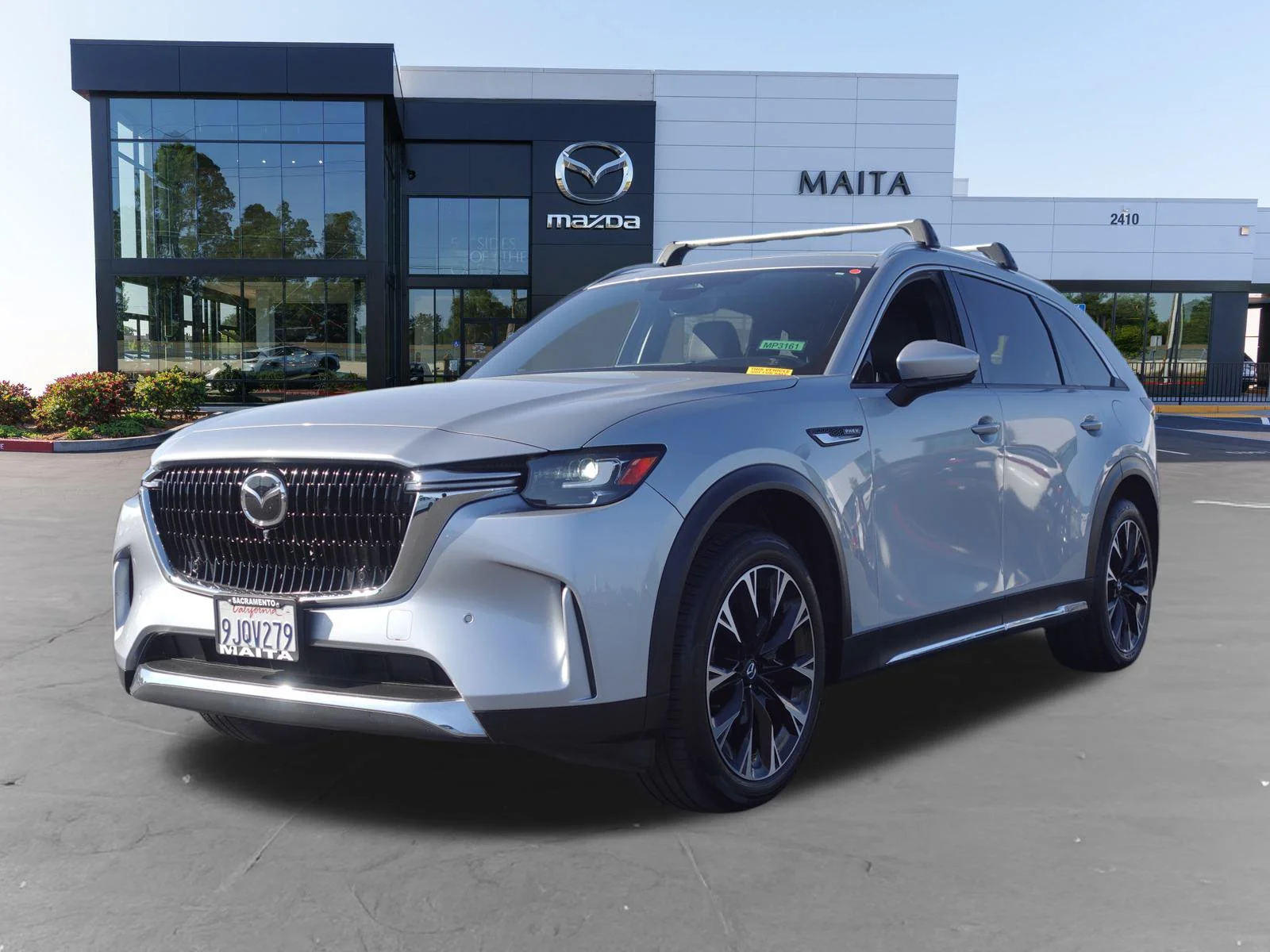 Certified Used 2024 Sonic Silver Mazda Premium Plus image 9