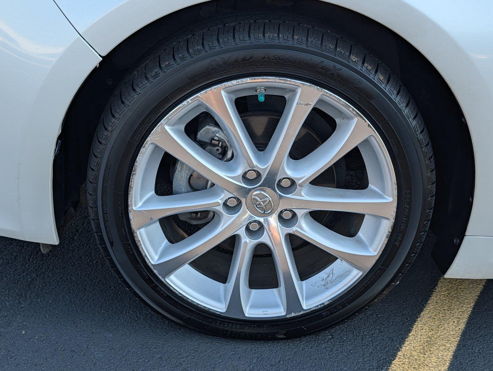 Used 2013 Blizzard Pearl Toyota Limited image 9