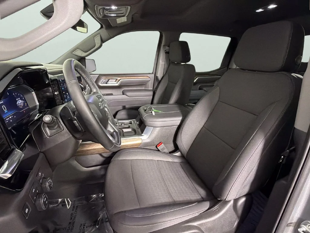 Used 2025 Sterling Gray Metallic Chevrolet RST image 18