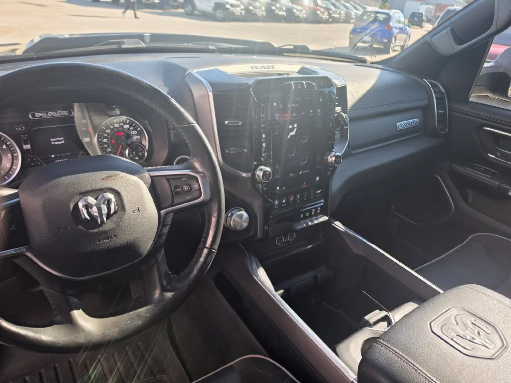 Used 2020 Black Ram Laramie image 12