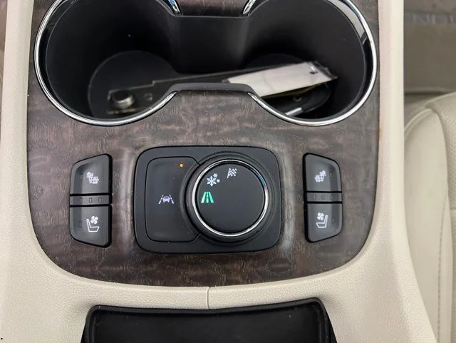 Used 2022 Red GMC Denali image 33
