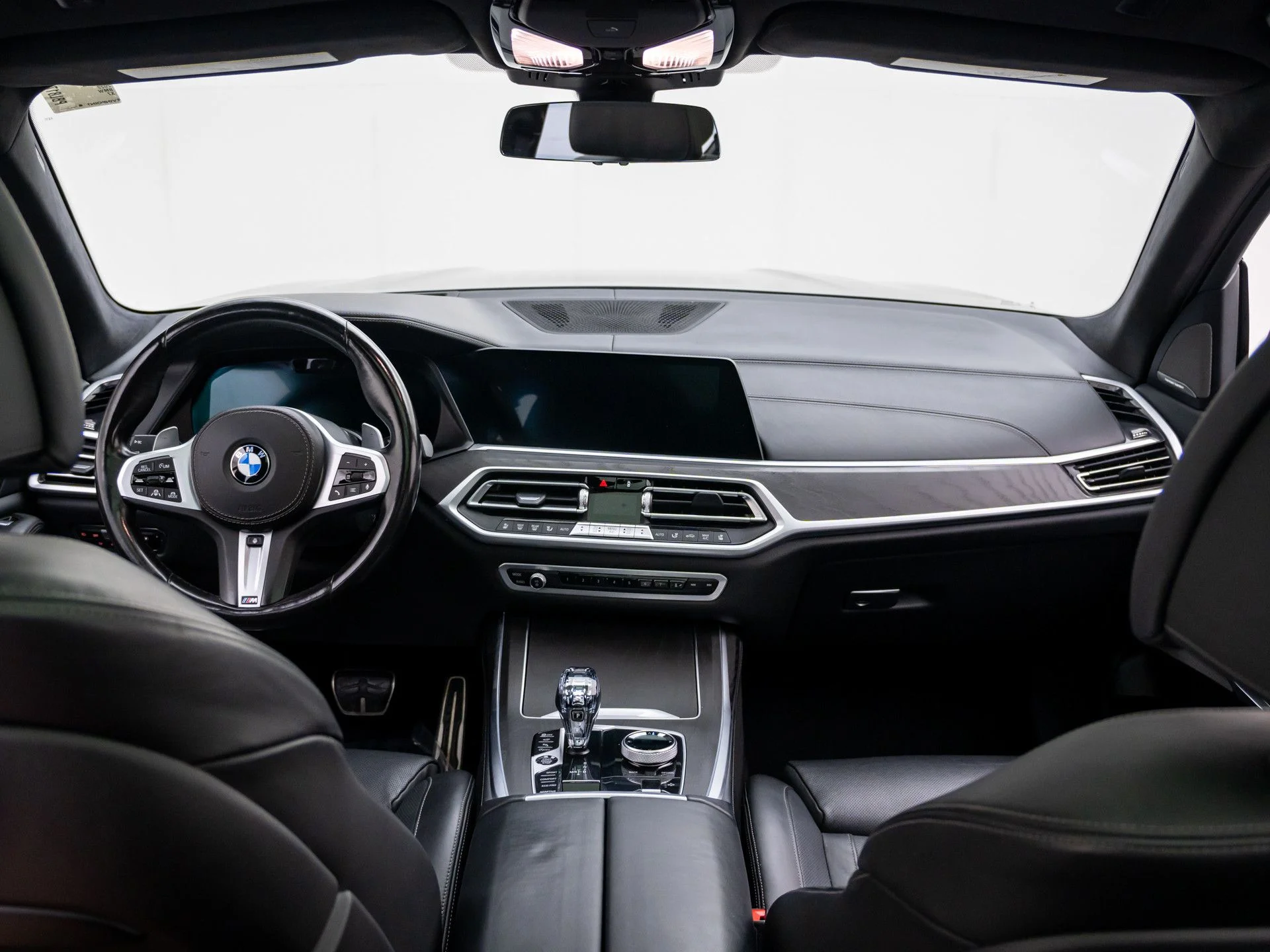 Used 2022 Black BMW M50i image 11