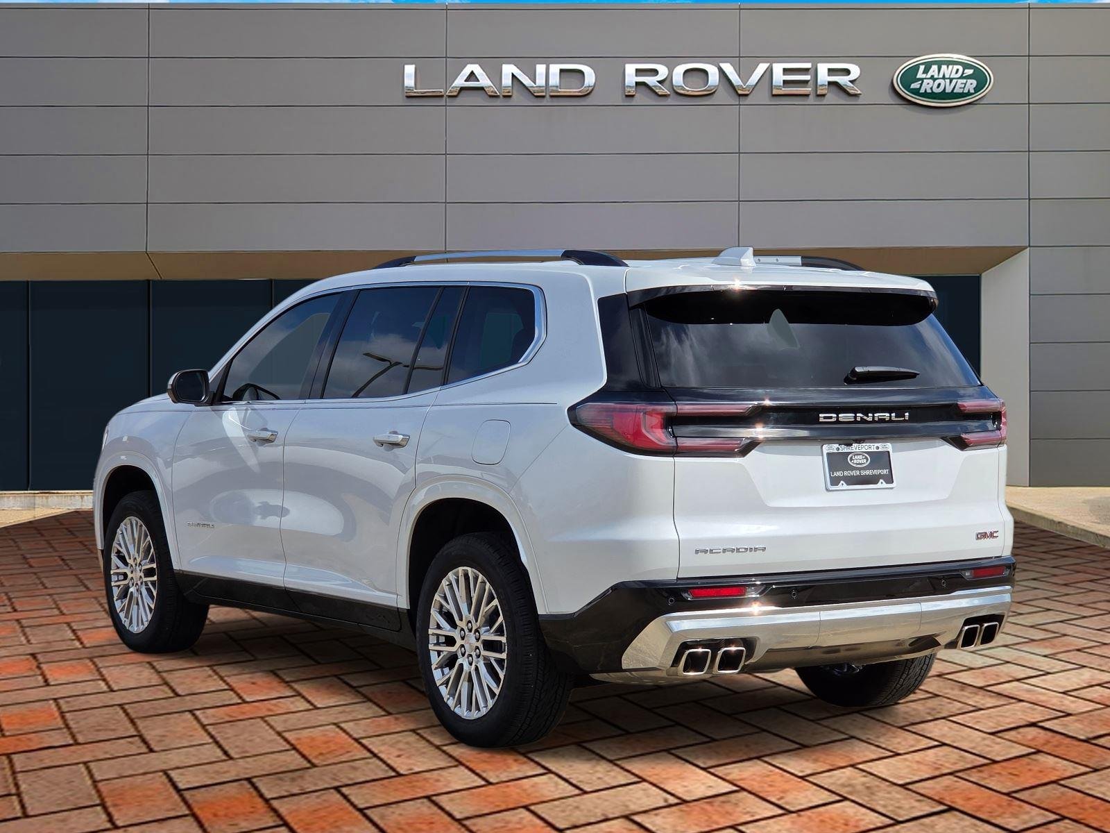 Used 2024 WHITE FROST TRICOAT GMC DNLI image 6