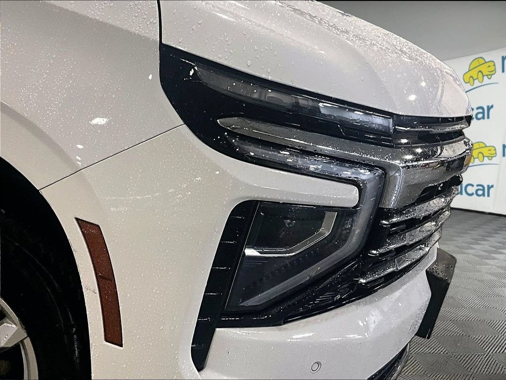 Used 2025 White Chevrolet LT image 33