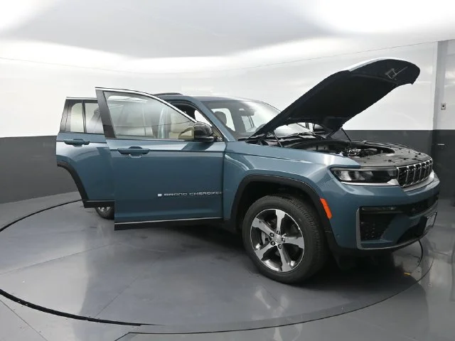 New 2026 Steel Blue Exterior Paint Jeep Limited image 29