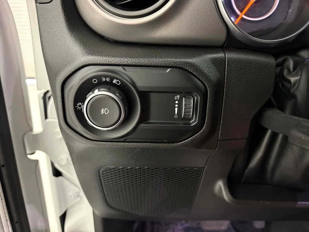 Used 2023 White Jeep Sport image 22