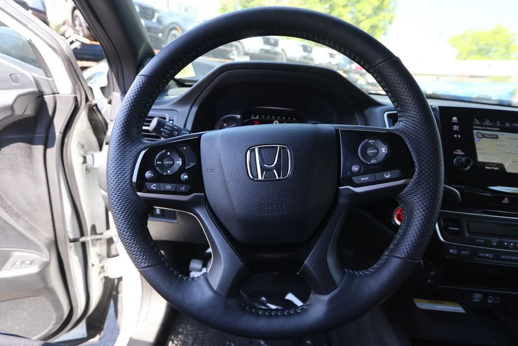 Certified Used 2022 Platinum White Pearl Honda Elite image 19