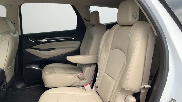 Used 2018 White Buick Essence image 21