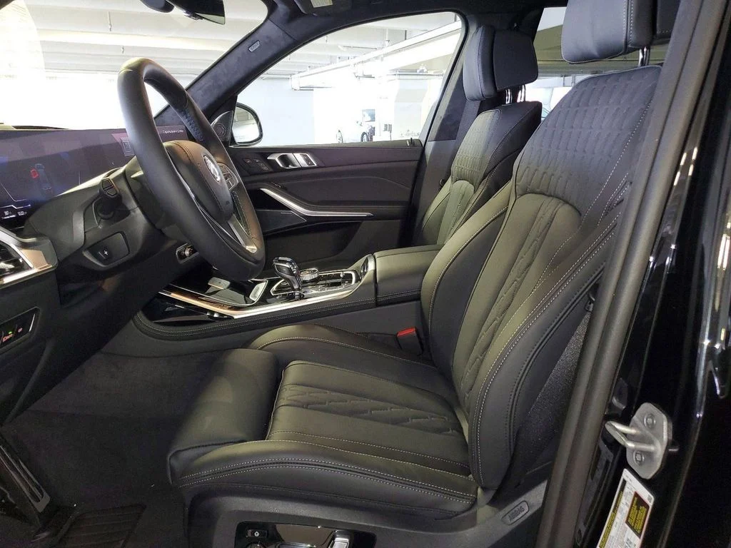 2025 BMW X7 ALPINA XB7 - Photo 17