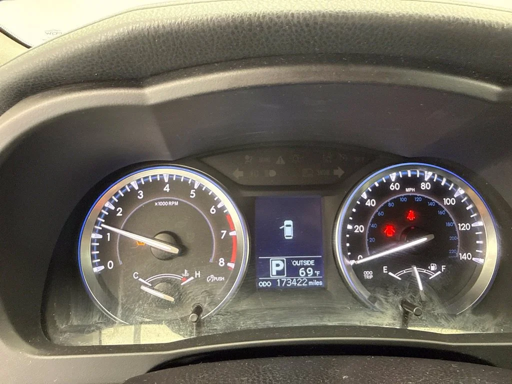 Used 2015 Gray Toyota LE Plus V6 image 22