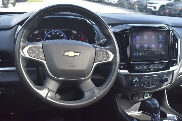 Used 2022 Black Chevrolet Premier image 27