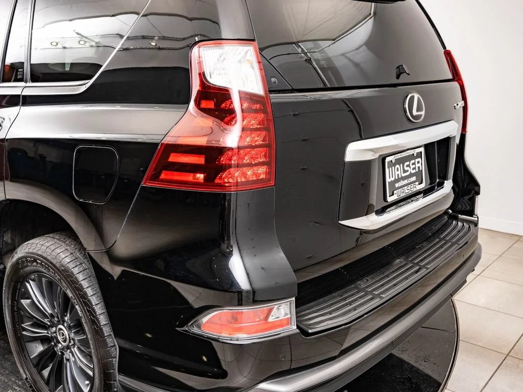 Used 2021 Onyx Black Lexus 460 Premium image 17