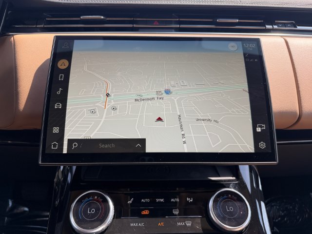 Used 2023 Green Land Rover SE image 20