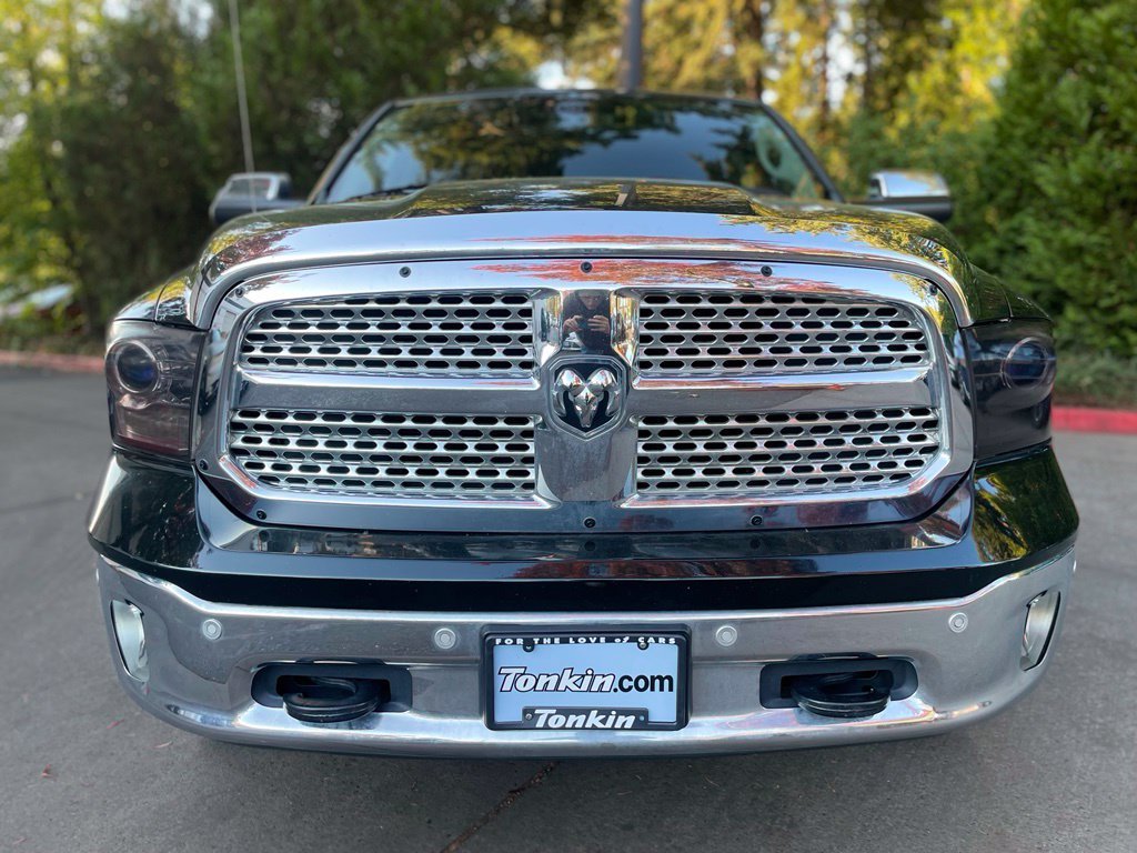 Used 2015 Black Forest Green Pearlcoat Ram Laramie image 9