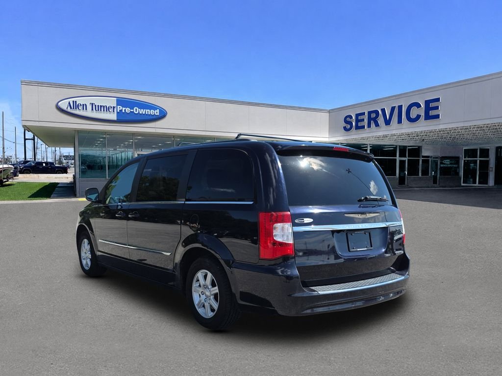 2011 Chrysler Town & Country Touring - Photo 6