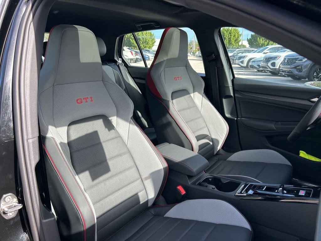 New 2026 Black Volkswagen 2.0T SE image 43