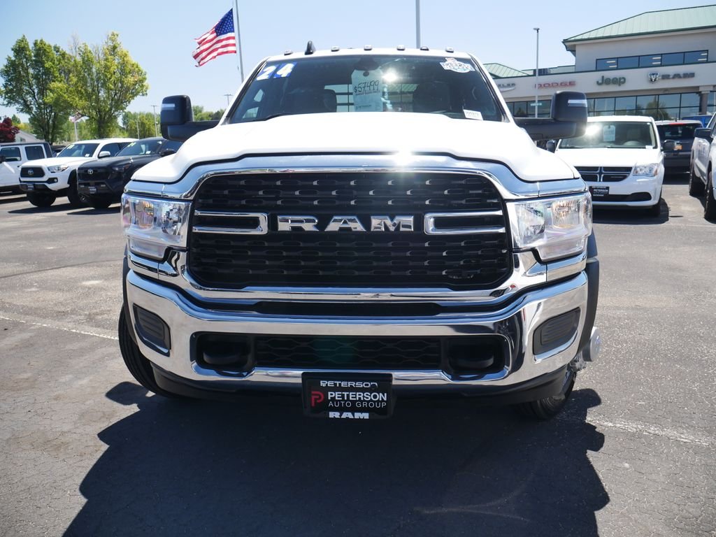 Used 2024 White Ram SLT image 3