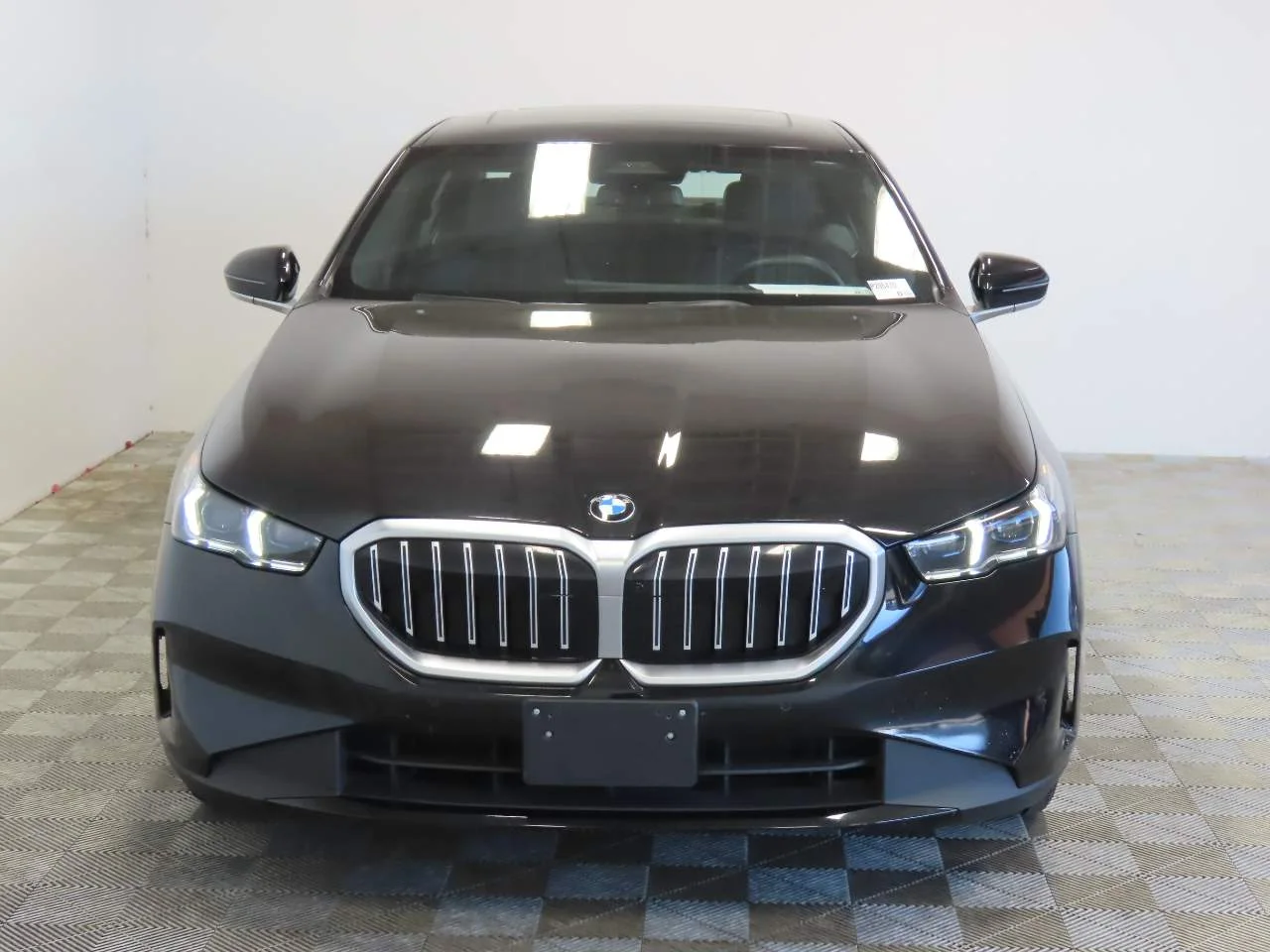 Used 2024 Black Sapphire Metallic BMW 530i image 2