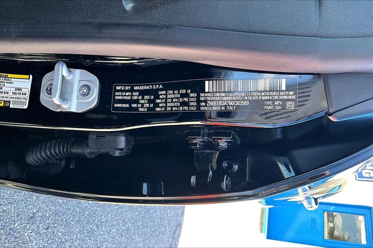 Used 2021  Maserati  image 19