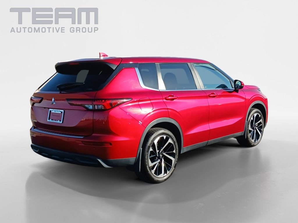 Used 2022 Red Mitsubishi ES image 7