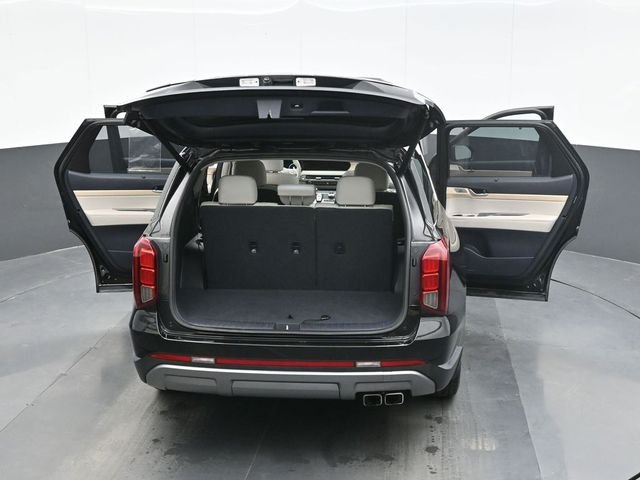 Used 2023 Black Hyundai Limited image 27