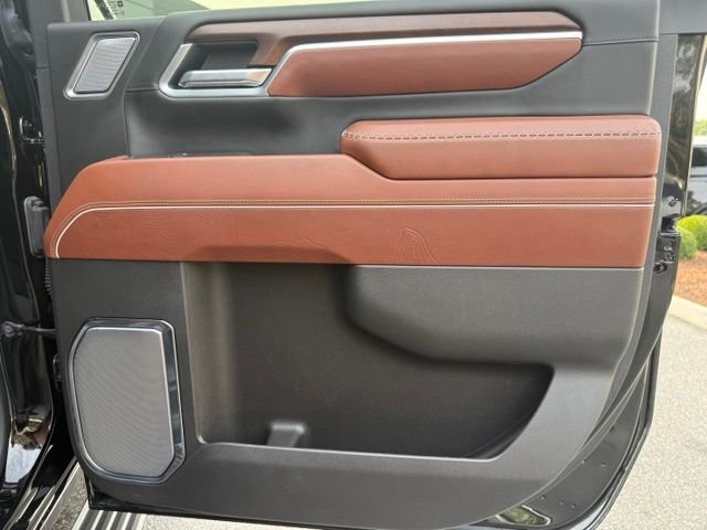 Used 2025 Onyx Black GMC Denali Ultimate image 43