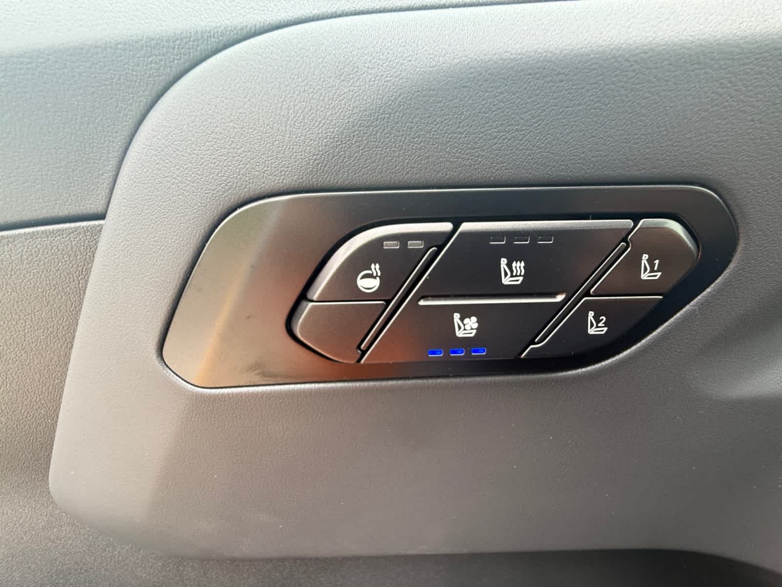 New 2027 Glacial White Pearl Kia X-LINE SX image 20
