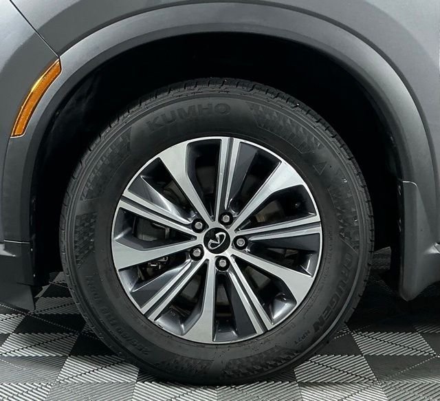 Certified Used 2023 Gray INFINITI PURE image 10