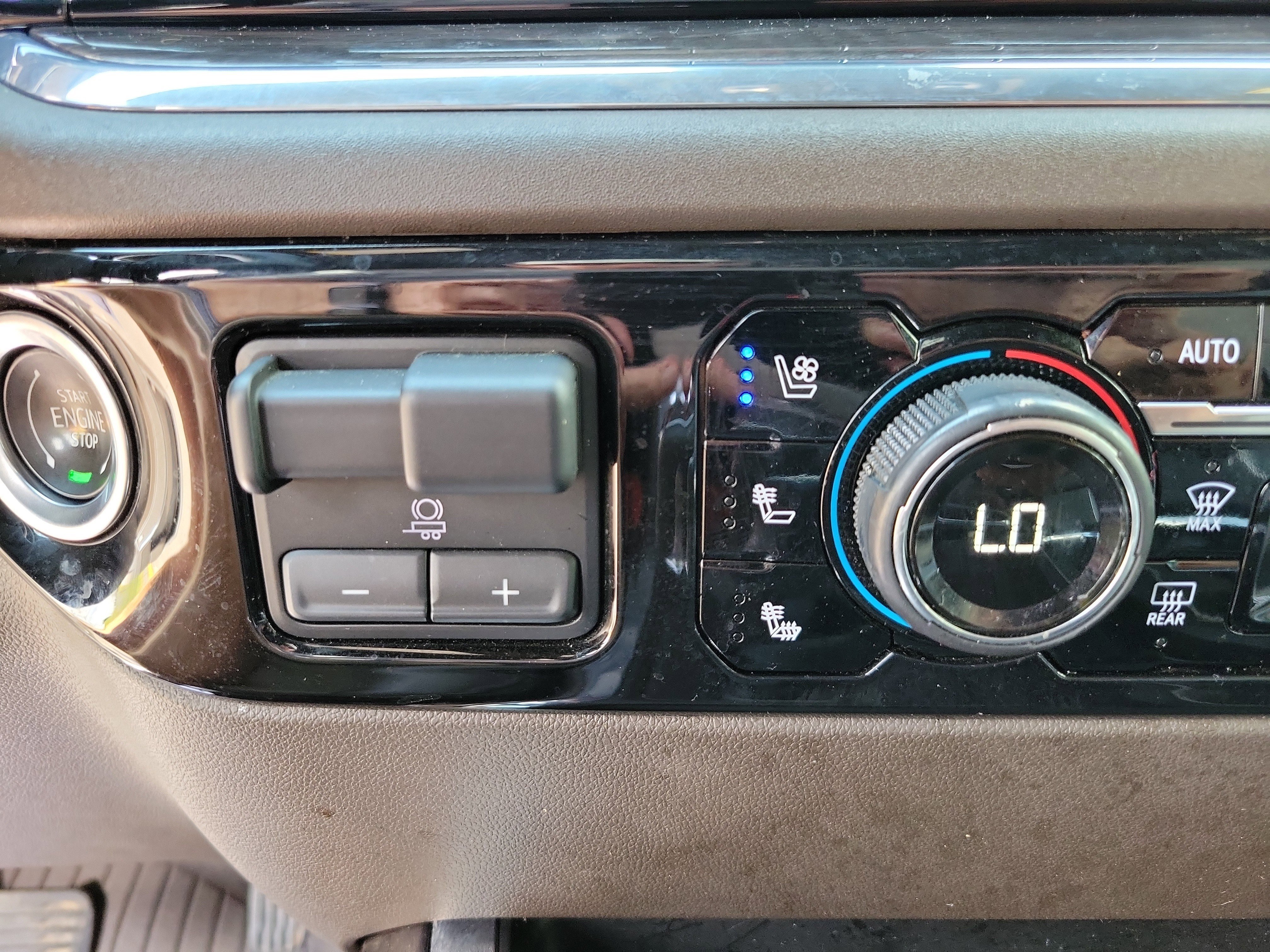 2024 Chevrolet Silverado 1500 LTZ - Photo 15