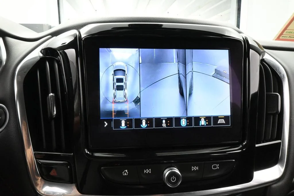 Used 2021 Mosaic Black Metallic Chevrolet RS image 26
