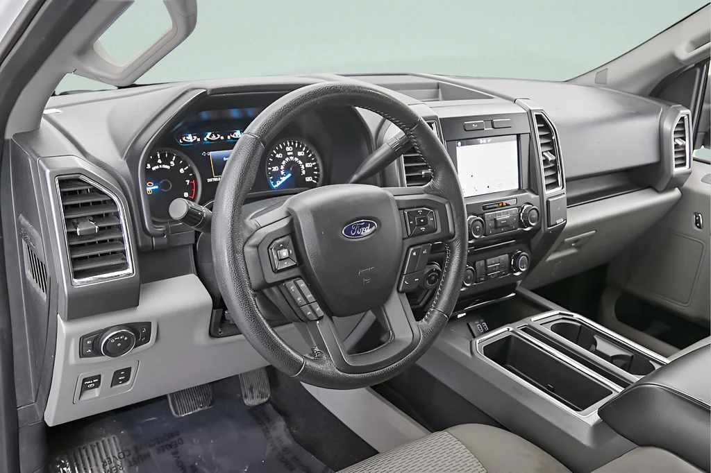 Used 2016 Oxford White Ford XLT image 15