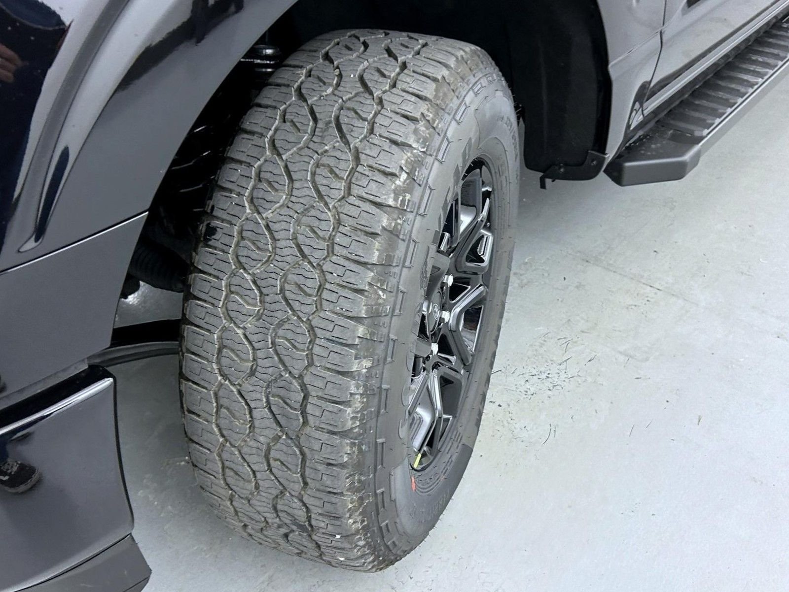 New 2026 Agate Black Metallic Ford XLT image 24