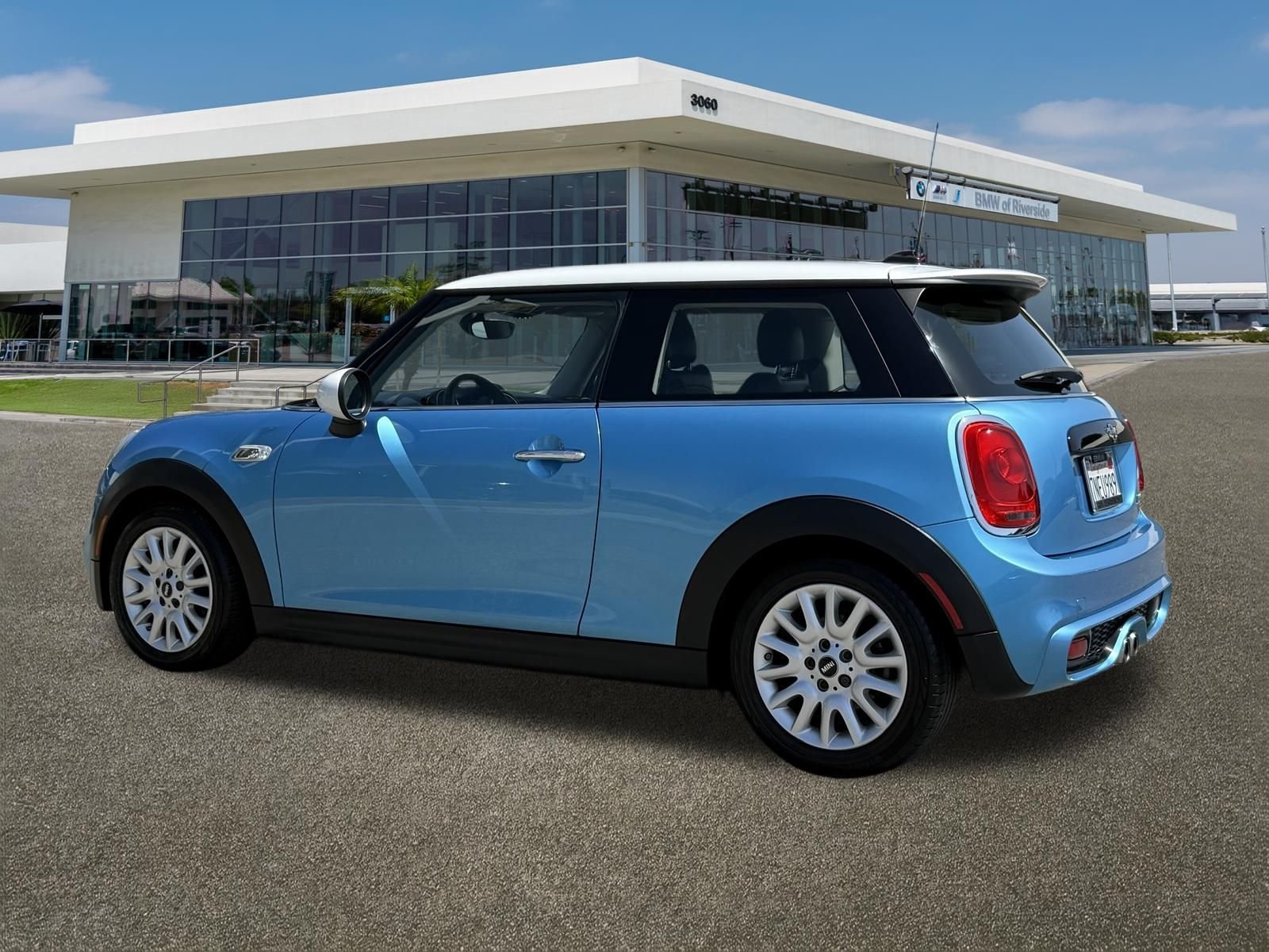 Used 2016 Blue MINI Base image 8