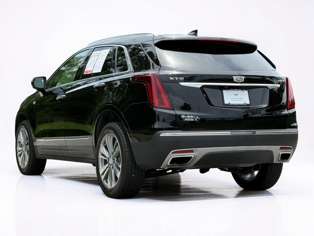 Used 2025 Stellar Black Metallic Cadillac Premium Luxury image 12