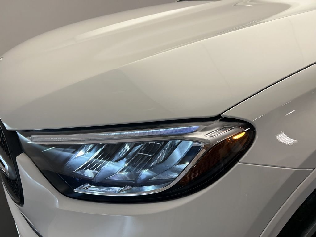 Used 2026 Polar White Mercedes-Benz GLC 300 image 9