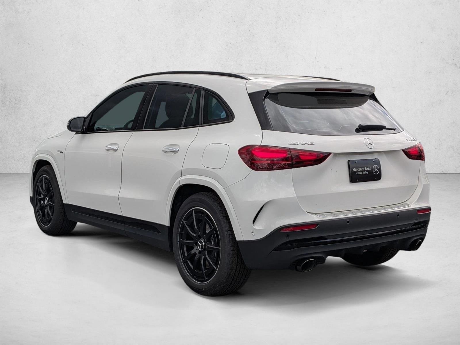 New 2026 Polar White Mercedes-Benz AMG® GLA 35 4MATIC SUV image 9