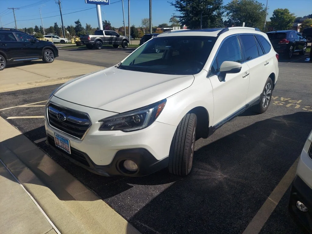 Used 2019 White Subaru 2.5i image 4