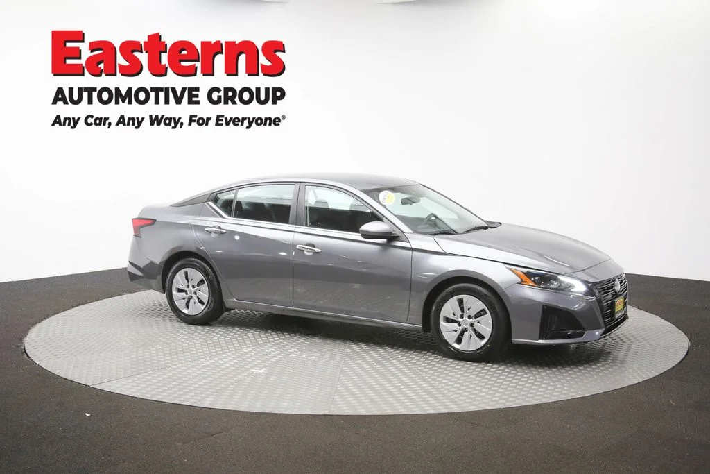 Used 2023 Gray Nissan 2.5 S image 41