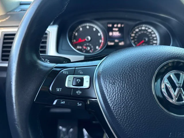 Used 2019 Blue Volkswagen 3.6L V6 SE image 26