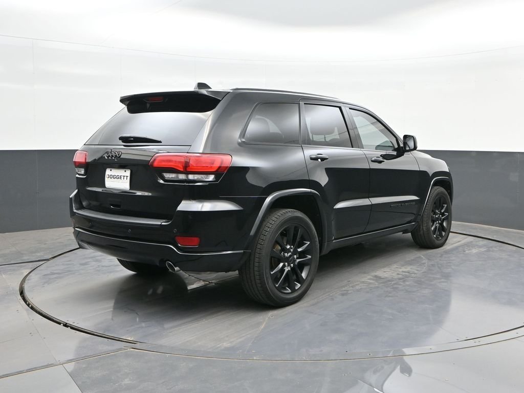 Used 2019 Black Jeep Altitude image 11