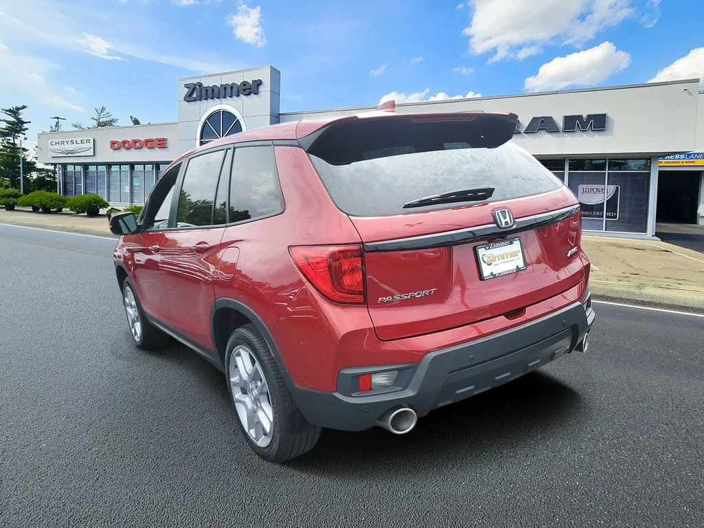 Used 2024  Honda EX-L image 3