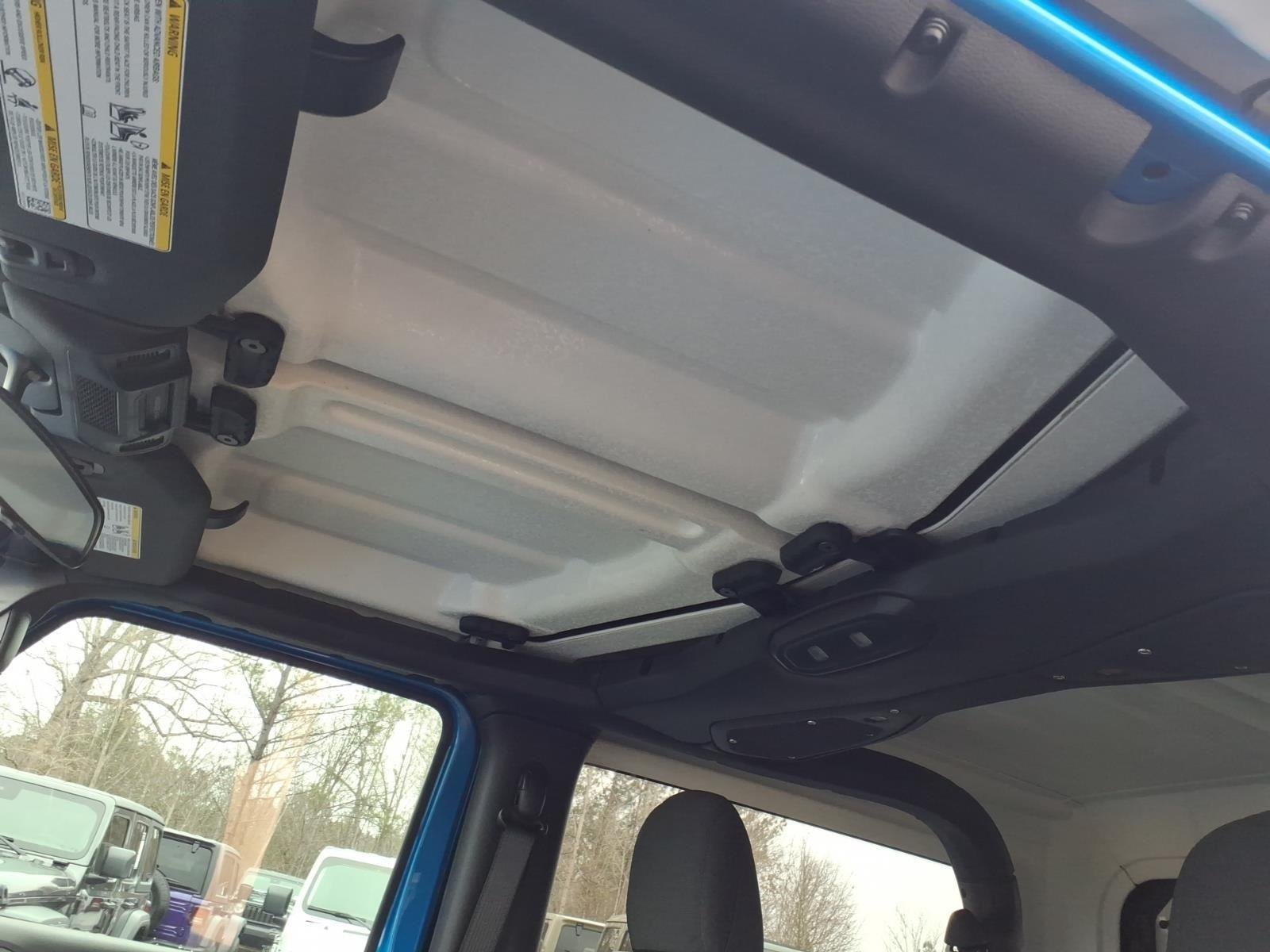 New 2026 Hydro Blue Pearl-Coat Exterior Paint Jeep Sport image 7