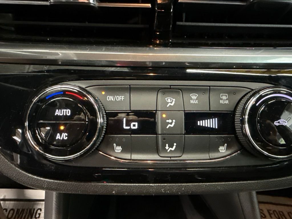 Used 2024 White Buick Sport Touring image 30