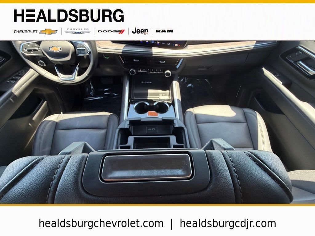 Used 2025 White Chevrolet LT image 24