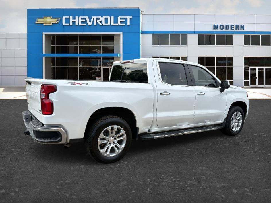 Used 2024 Iridescent Pearl Tricoat Chevrolet LTZ image 5
