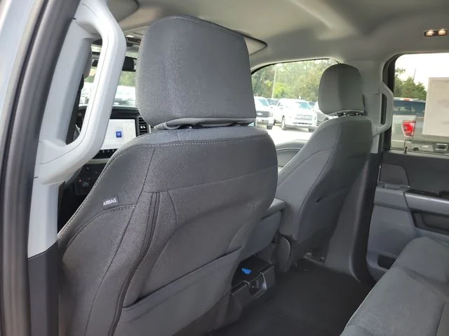 New 2026 Silver Metallic Ford XLT image 12